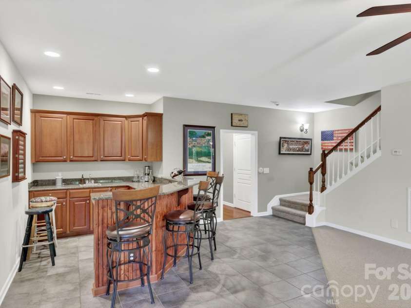 9242 Whistling Straits Drive, Fort Mill, SC 29707.  MLS# CAR4381475, YatesRealty ID 24033. 