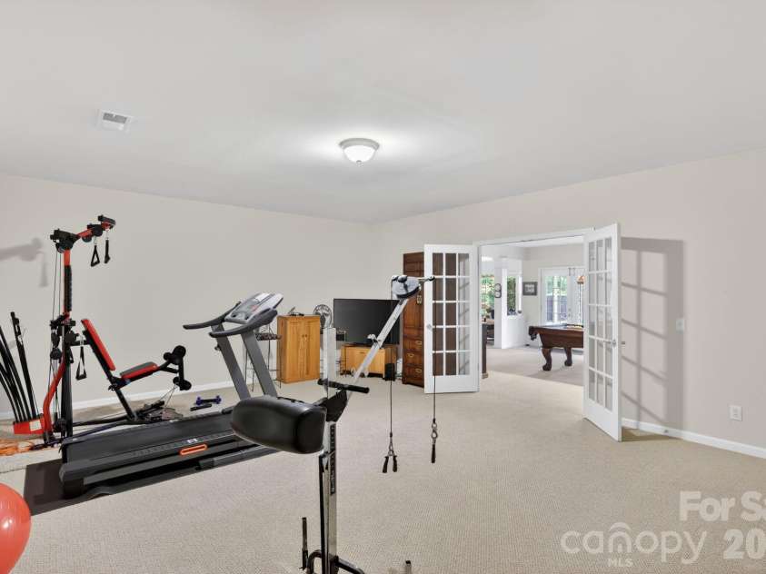 9242 Whistling Straits Drive, Fort Mill, SC 29707.  MLS# CAR4381475, YatesRealty ID 24033. 