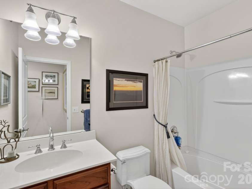 9242 Whistling Straits Drive, Fort Mill, SC 29707.  MLS# CAR4381475, YatesRealty ID 24033. 