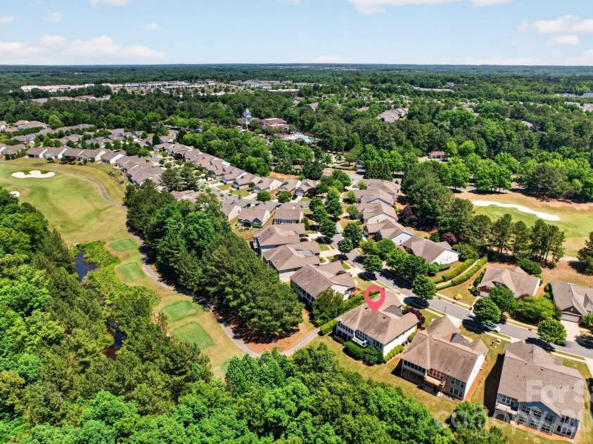 9242 Whistling Straits Drive, Fort Mill, SC 29707.  MLS# CAR4381475, YatesRealty ID 24033. 