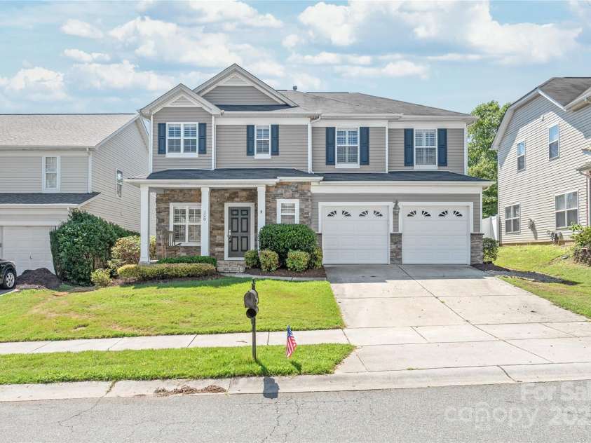 120 Waterlynn Club Drive, Mooresville, NC 28117.  MLS# CAR4273413, YatesRealty ID 24035. 