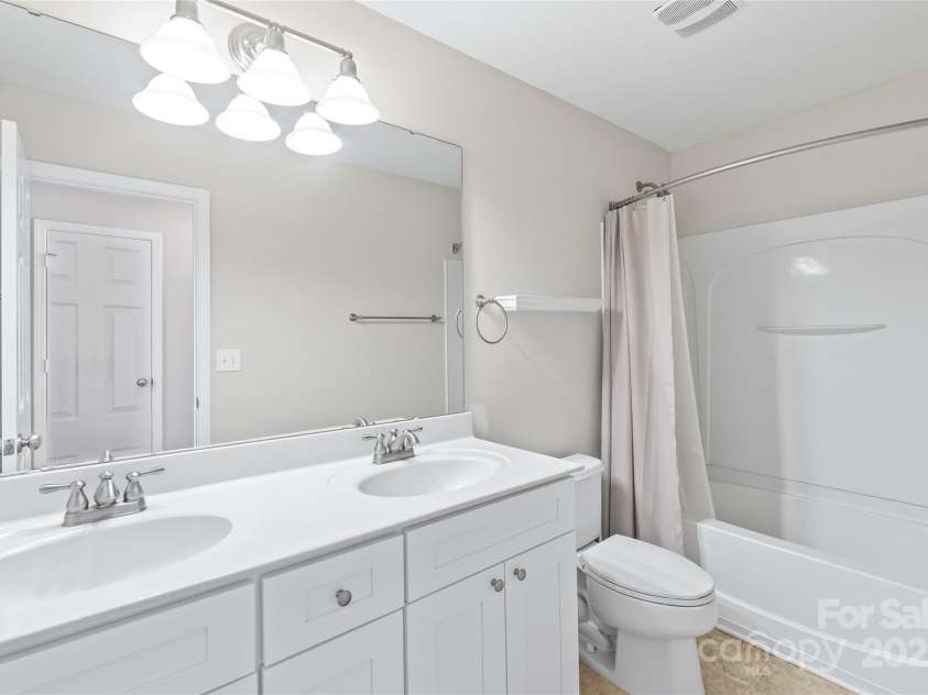 120 Waterlynn Club Drive, Mooresville, NC 28117.  MLS# CAR4273413, YatesRealty ID 24035. 