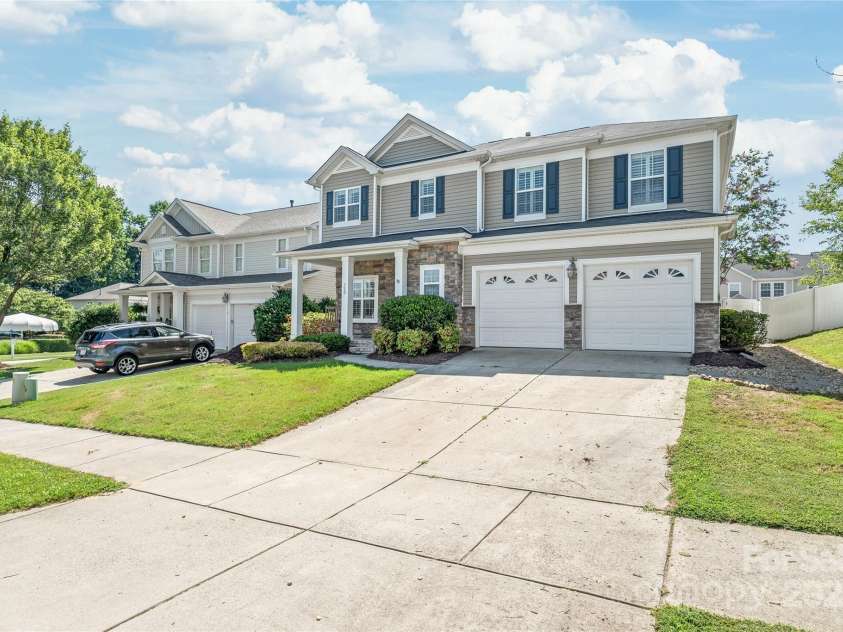120 Waterlynn Club Drive, Mooresville, NC 28117.  MLS# CAR4273413, YatesRealty ID 24035. 