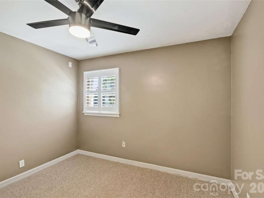 75 Hawthorne Drive, Brevard, NC 28712.  MLS# CAR4384254, YatesRealty ID 24035. Guest Room