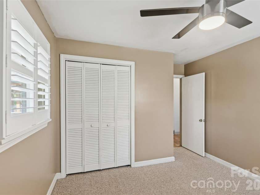 75 Hawthorne Drive, Brevard, NC 28712.  MLS# CAR4384254, YatesRealty ID 24035. Guest Room
