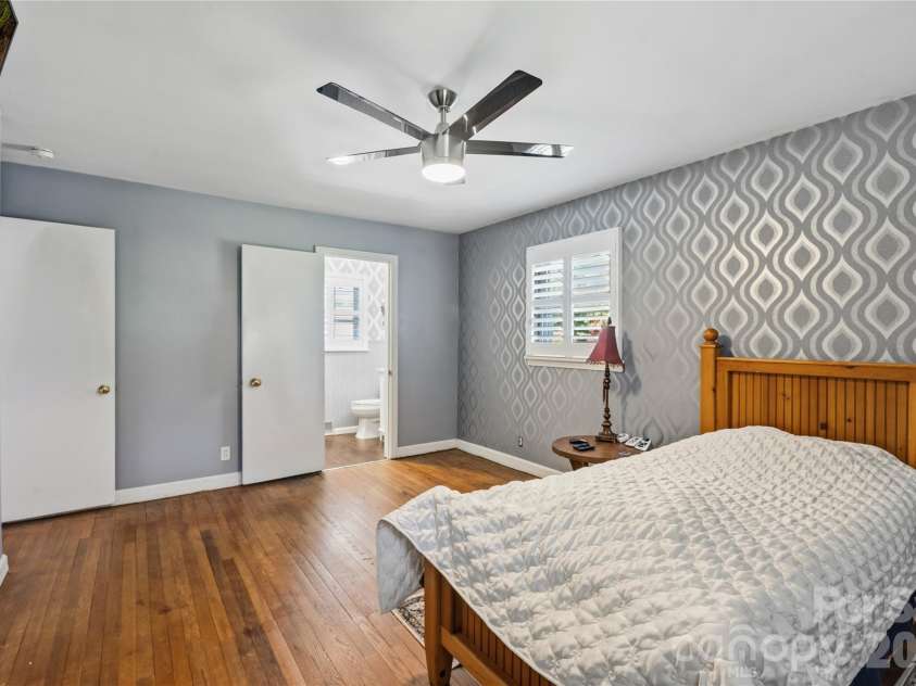 75 Hawthorne Drive, Brevard, NC 28712.  MLS# CAR4384254, YatesRealty ID 24035. Primary Bedroom