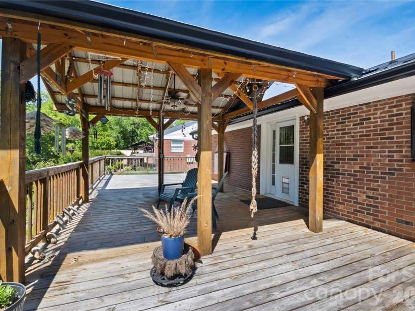 75 Hawthorne Drive, Brevard, NC 28712.  MLS# CAR4384254, YatesRealty ID 24035. Rear Deck