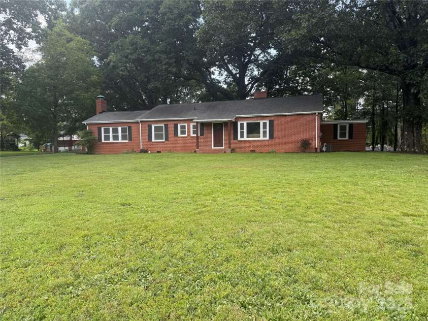 148 Barium Lane, Statesville, NC 28677.  MLS# CAR4275924, YatesRealty ID 24036. Front