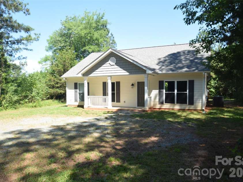 2809 Shiloh Unity Road, Lancaster, SC 29720.  MLS# CAR4384470, YatesRealty ID 24036. 