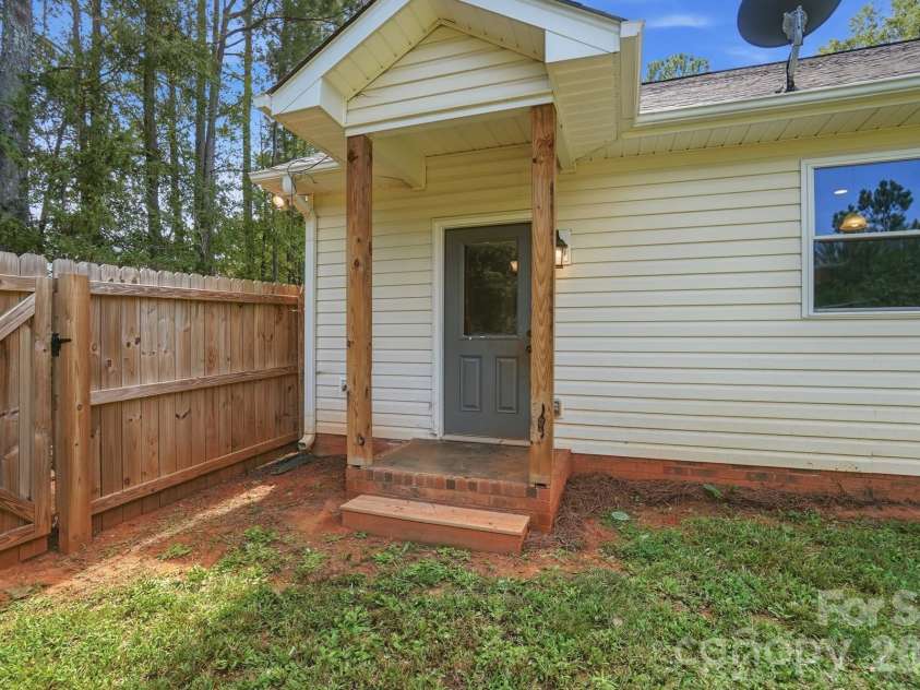2809 Shiloh Unity Road, Lancaster, SC 29720.  MLS# CAR4384470, YatesRealty ID 24036. 