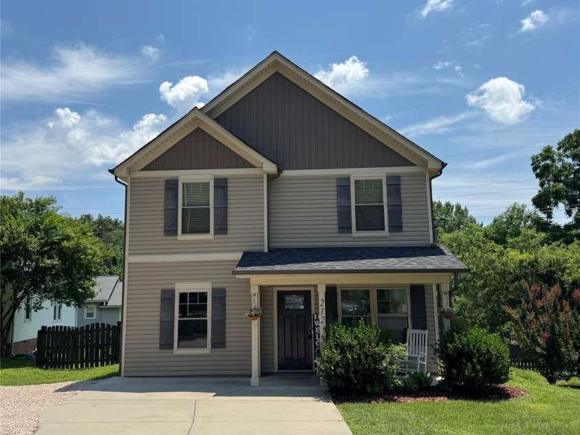 212 Old Centergrove Road, Kannapolis, NC 28083.  MLS# CAR4277117, YatesRealty ID 24038. 