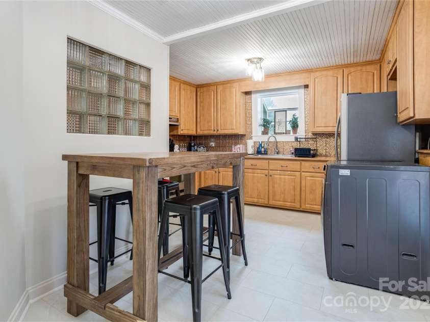 143 College Street, Stanley, NC 28164.  MLS# CAR4277276, YatesRealty ID 24039. 