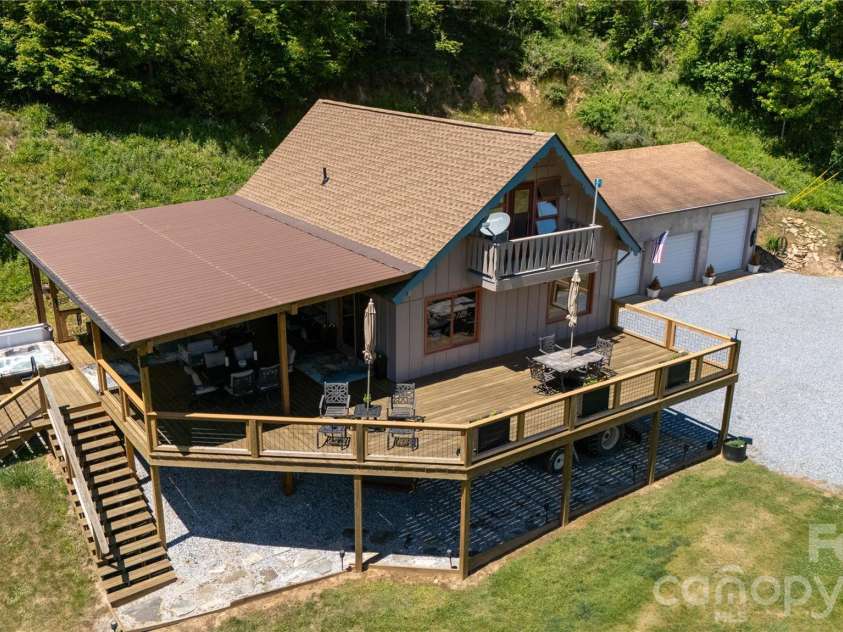 93 Franklin Crest Road, Spruce Pine, NC 28777.  MLS# CAR4382840, YatesRealty ID 24039. 