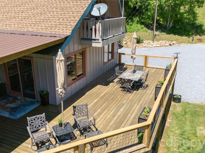 93 Franklin Crest Road, Spruce Pine, NC 28777.  MLS# CAR4382840, YatesRealty ID 24039. 