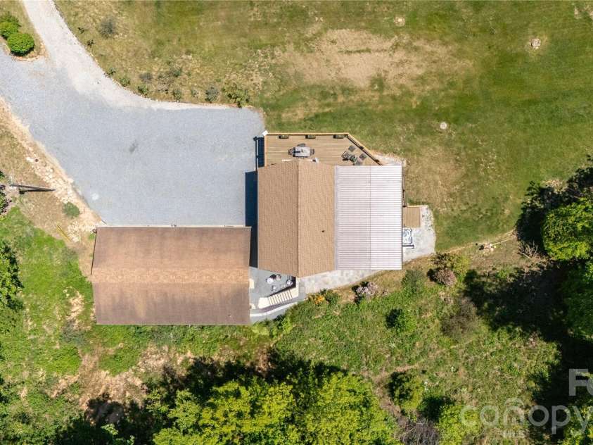 93 Franklin Crest Road, Spruce Pine, NC 28777.  MLS# CAR4382840, YatesRealty ID 24039. 