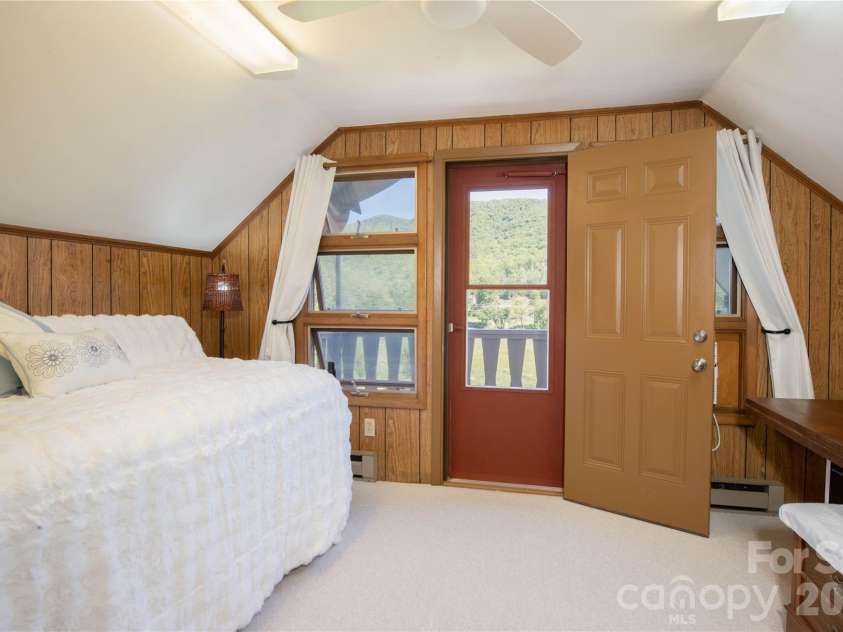 93 Franklin Crest Road, Spruce Pine, NC 28777.  MLS# CAR4382840, YatesRealty ID 24039. 