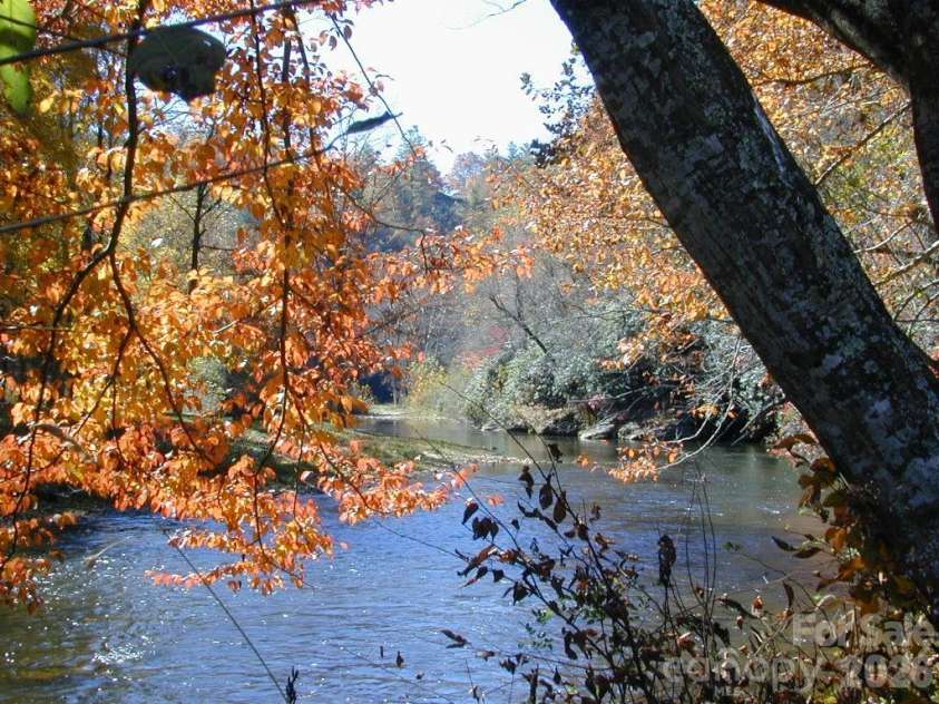 93 Franklin Crest Road, Spruce Pine, NC 28777.  MLS# CAR4382840, YatesRealty ID 24039. 