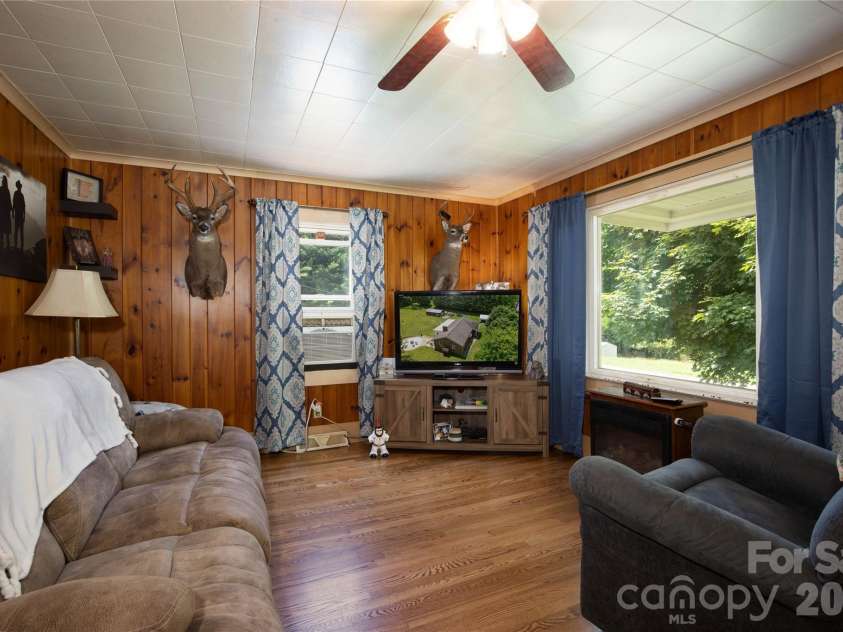 1424 Bear Creek Road, Bakersville, NC 28705.  MLS# CAR4272504, YatesRealty ID 2404. 