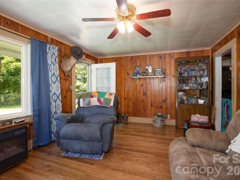 1424 Bear Creek Road, Bakersville, NC 28705.  MLS# CAR4272504, YatesRealty ID 2404. 