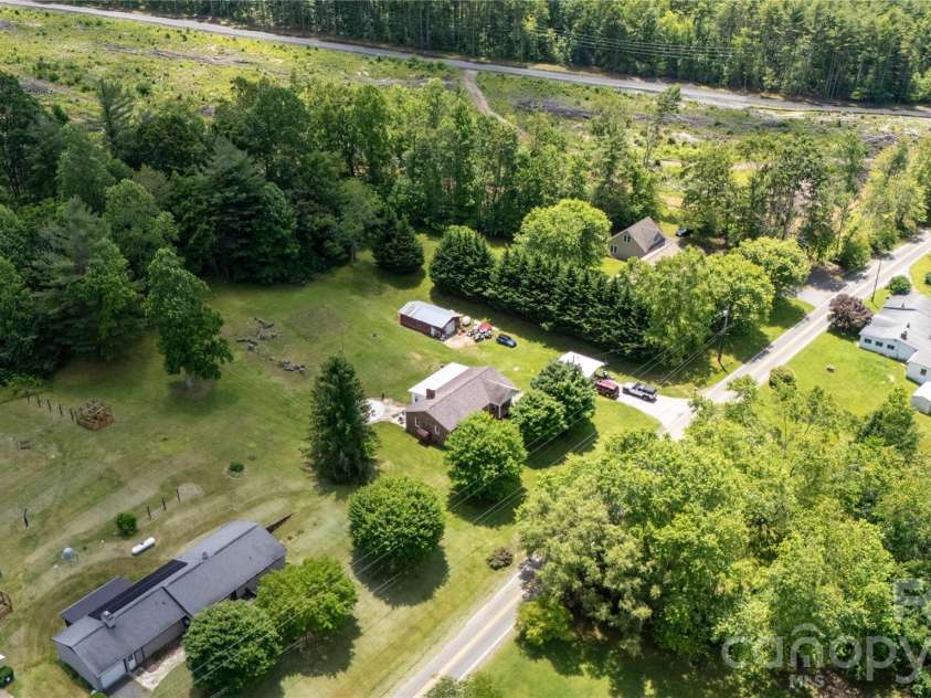 1424 Bear Creek Road, Bakersville, NC 28705.  MLS# CAR4272504, YatesRealty ID 2404. 