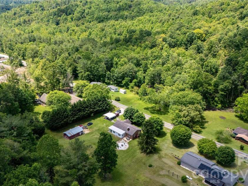 1424 Bear Creek Road, Bakersville, NC 28705.  MLS# CAR4272504, YatesRealty ID 2404. 