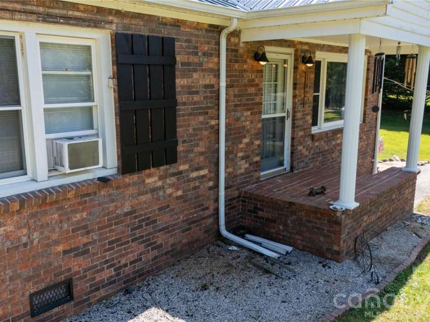 1424 Bear Creek Road, Bakersville, NC 28705.  MLS# CAR4272504, YatesRealty ID 2404. 