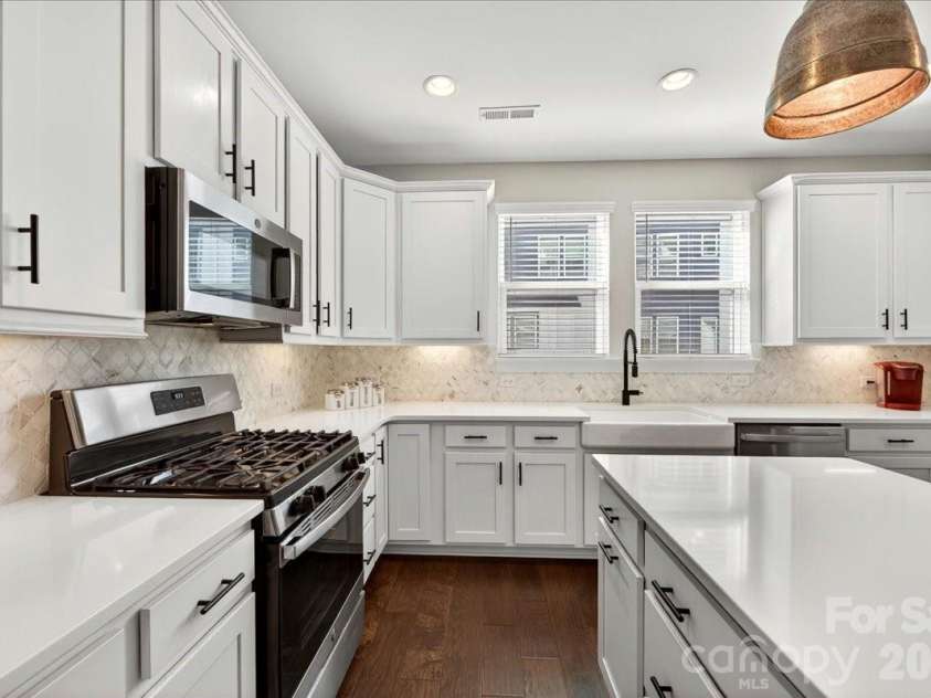 4136 Castleton Road, Charlotte, NC 28211.  MLS# CAR4381124, YatesRealty ID 24040. 