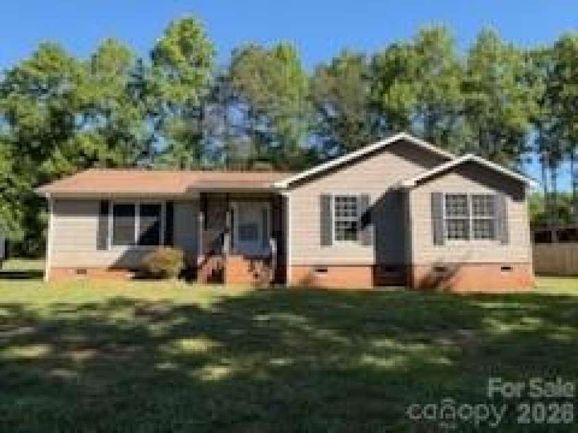 150 Ridge Run Drive, Statesville, NC 28625.  MLS# CAR4384012, YatesRealty ID 24041. 