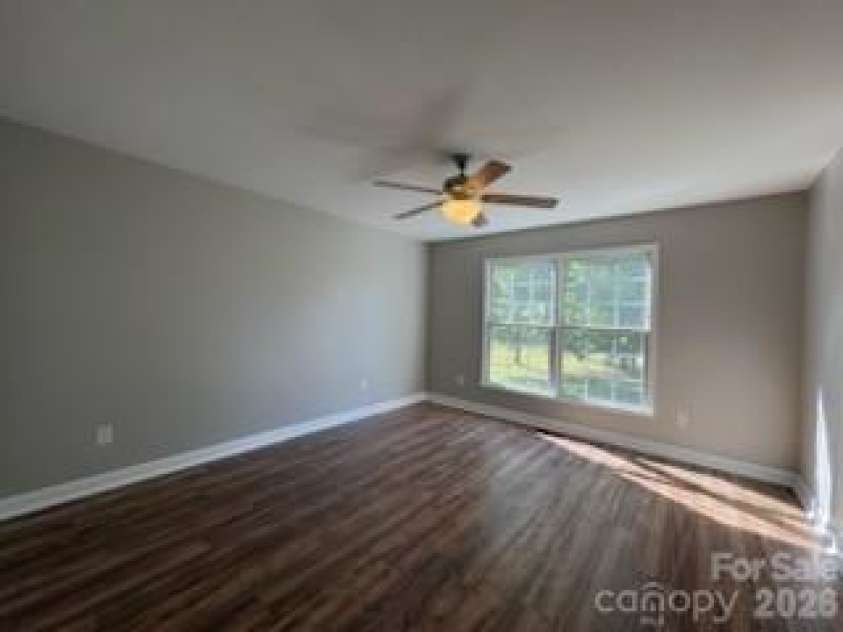 150 Ridge Run Drive, Statesville, NC 28625.  MLS# CAR4384012, YatesRealty ID 24041. 