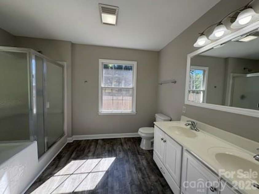 150 Ridge Run Drive, Statesville, NC 28625.  MLS# CAR4384012, YatesRealty ID 24041. 