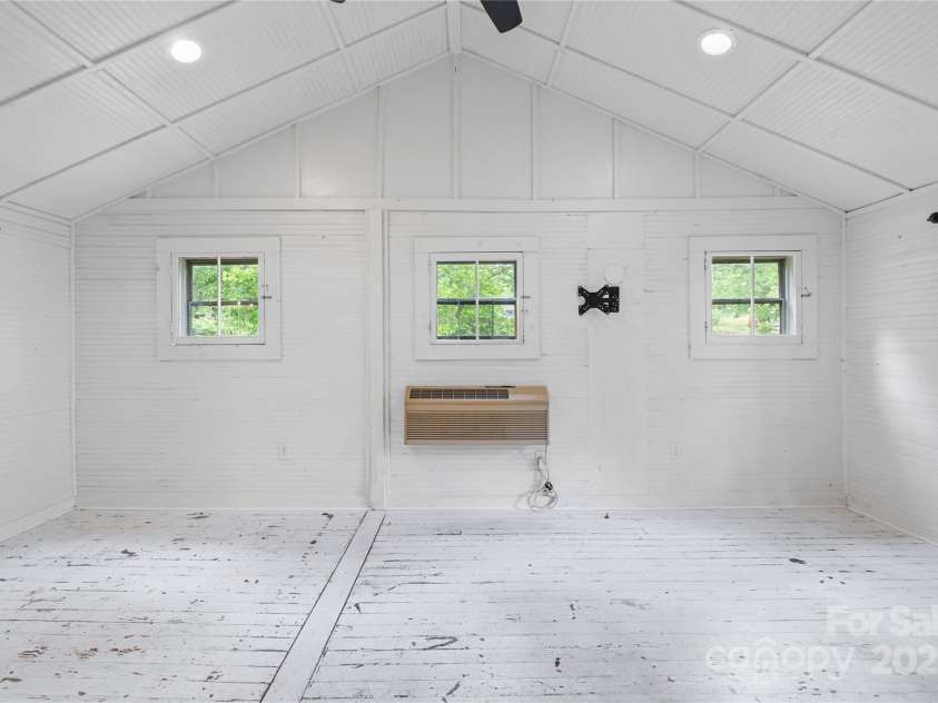 220 College Street, Black Mountain, NC 28711.  MLS# CAR4266840, YatesRealty ID 24041. 
