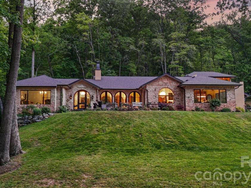959 & 957 Dave Whitaker Road, Horse Shoe, NC 28742.  MLS# CAR4377826, YatesRealty ID 24042. 
