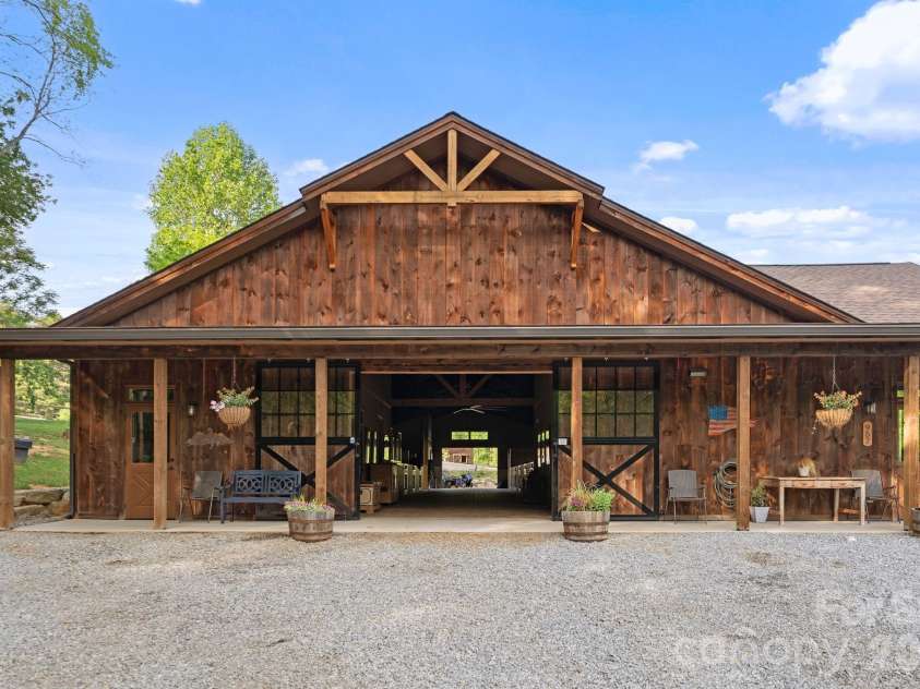 959 & 957 Dave Whitaker Road, Horse Shoe, NC 28742.  MLS# CAR4377826, YatesRealty ID 24042. 