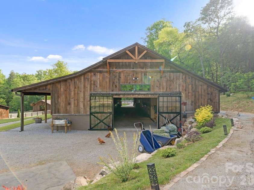 959 & 957 Dave Whitaker Road, Horse Shoe, NC 28742.  MLS# CAR4377826, YatesRealty ID 24042. 