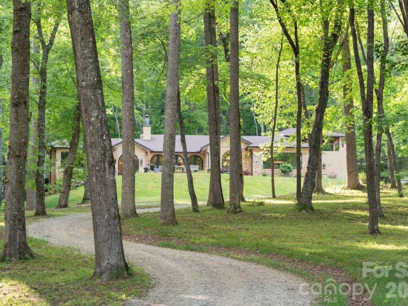 959 & 957 Dave Whitaker Road, Horse Shoe, NC 28742.  MLS# CAR4377826, YatesRealty ID 24042. 