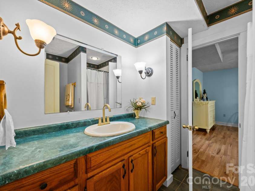 63 Chestnut Forest Road, Fairview, NC 28730.  MLS# CAR4379100, YatesRealty ID 24043. 