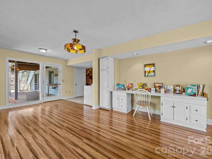 63 Chestnut Forest Road, Fairview, NC 28730.  MLS# CAR4379100, YatesRealty ID 24043. 