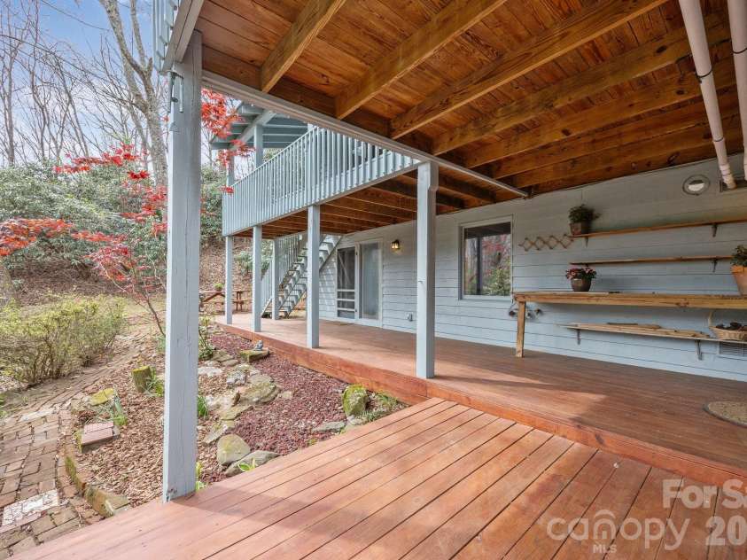 63 Chestnut Forest Road, Fairview, NC 28730.  MLS# CAR4379100, YatesRealty ID 24043. 