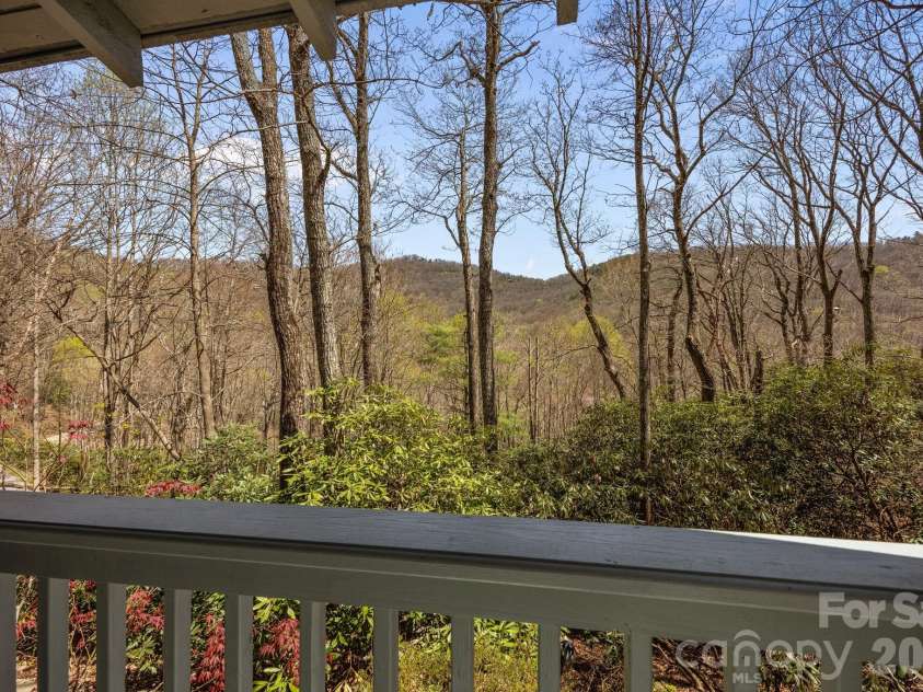 63 Chestnut Forest Road, Fairview, NC 28730.  MLS# CAR4379100, YatesRealty ID 24043. MOUNTAIN VIEWS
