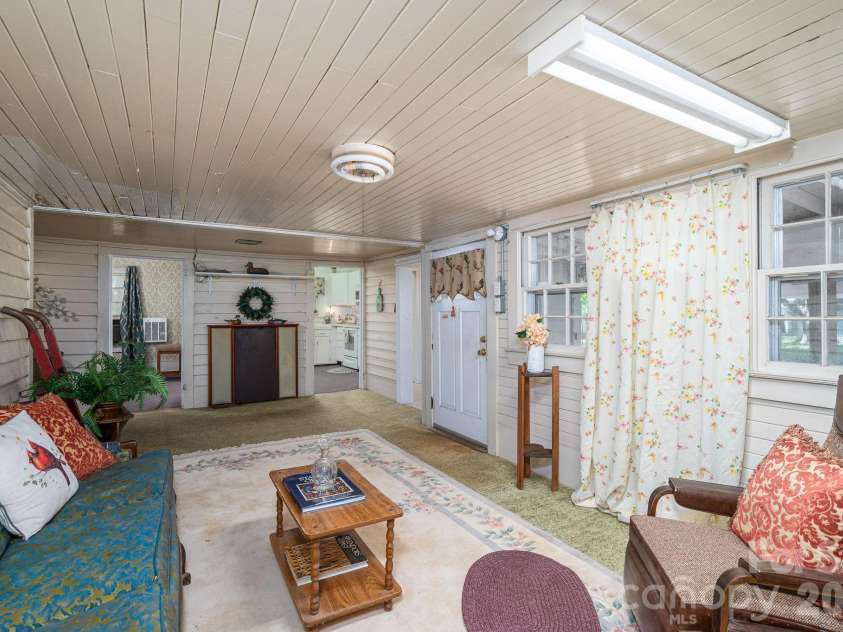 160 Patterson Road, Kings Mountain, NC 28086.  MLS# CAR4384620, YatesRealty ID 24044. 