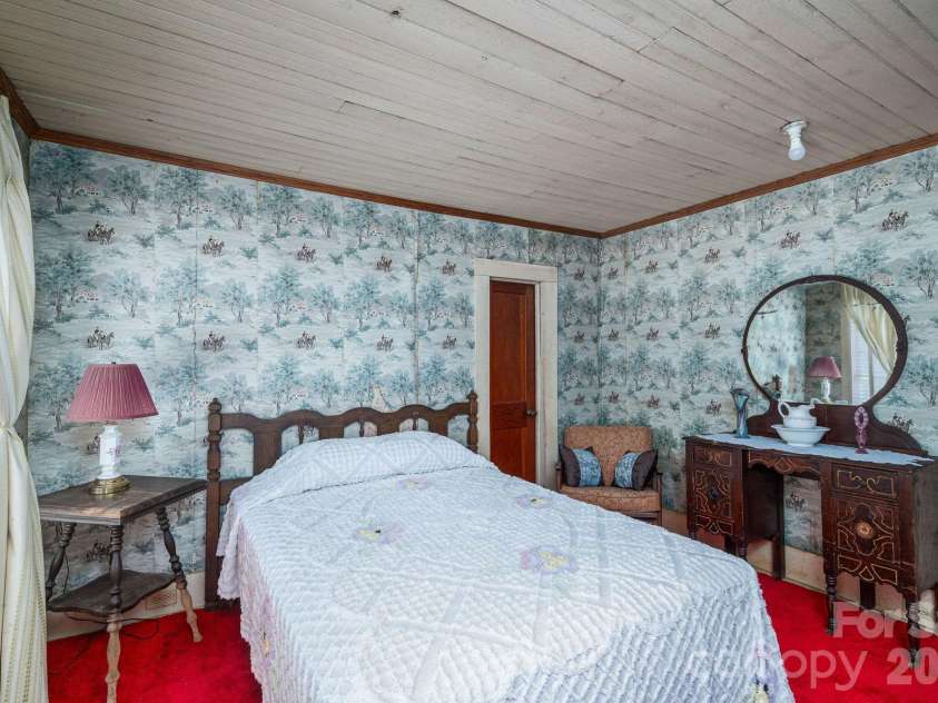 160 Patterson Road, Kings Mountain, NC 28086.  MLS# CAR4384620, YatesRealty ID 24044. 
