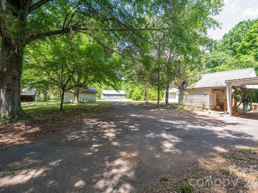 160 Patterson Road, Kings Mountain, NC 28086.  MLS# CAR4384620, YatesRealty ID 24044. 