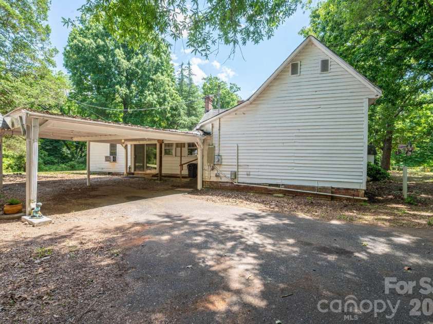 160 Patterson Road, Kings Mountain, NC 28086.  MLS# CAR4384620, YatesRealty ID 24044. 