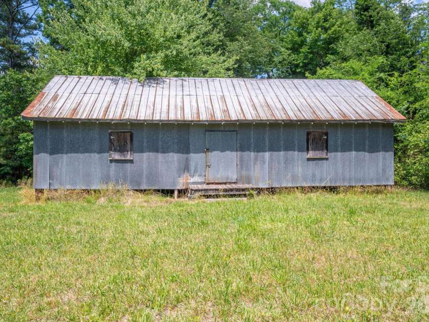 160 Patterson Road, Kings Mountain, NC 28086.  MLS# CAR4384620, YatesRealty ID 24044. 
