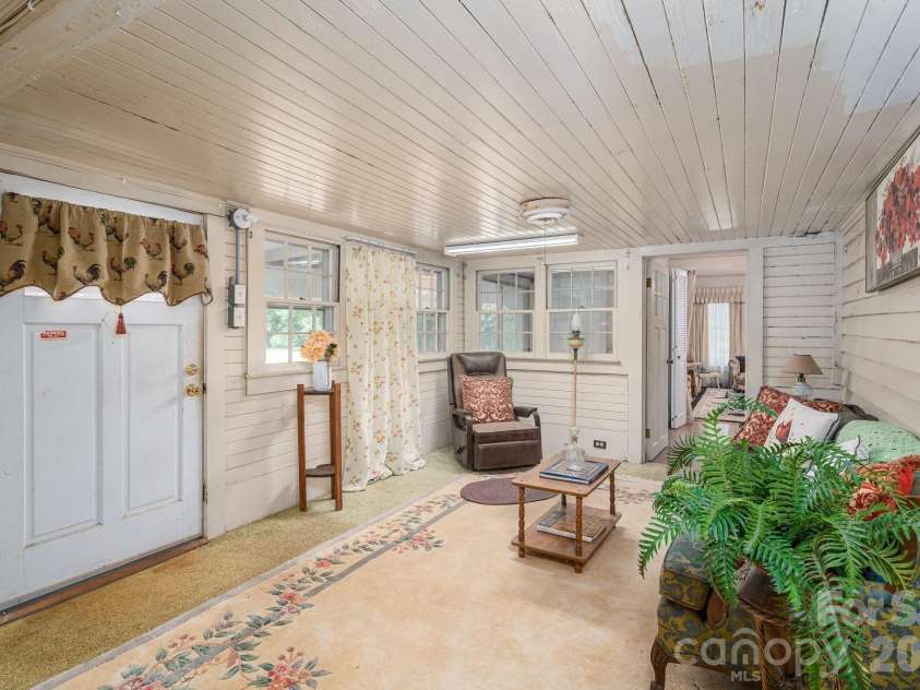 160 Patterson Road, Kings Mountain, NC 28086.  MLS# CAR4384620, YatesRealty ID 24044. 