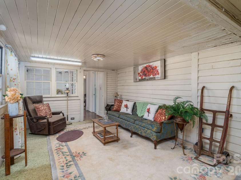 160 Patterson Road, Kings Mountain, NC 28086.  MLS# CAR4384620, YatesRealty ID 24044. 