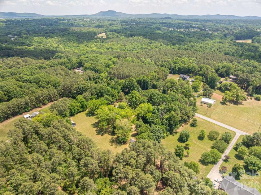 160 Patterson Road, Kings Mountain, NC 28086.  MLS# CAR4384620, YatesRealty ID 24044. 