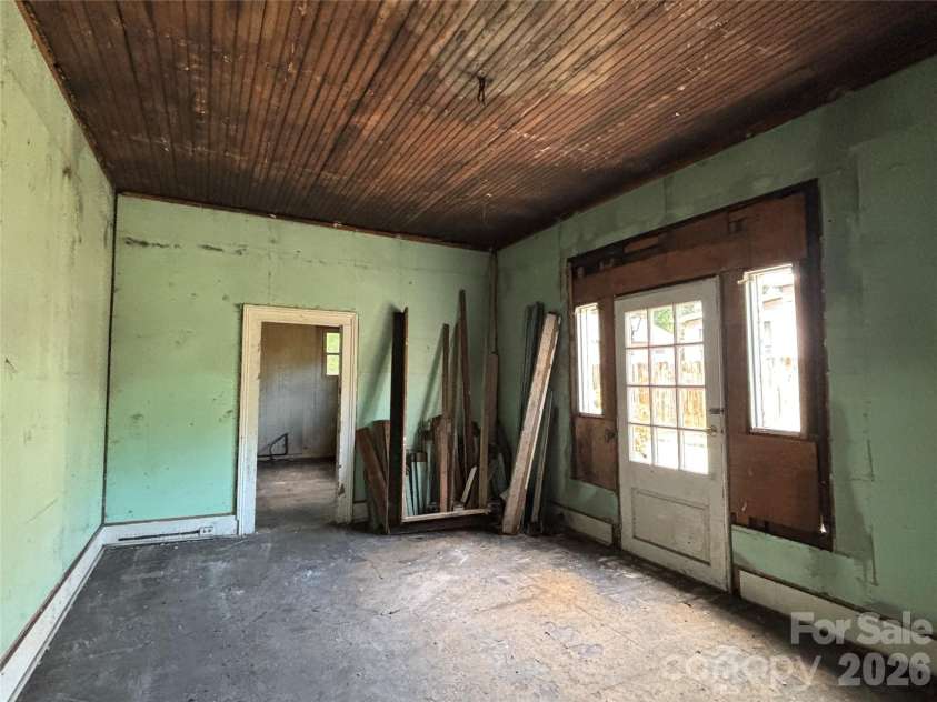 507 Park Avenue, Salisbury, NC 28144.  MLS# CAR4378022, YatesRealty ID 24045. 