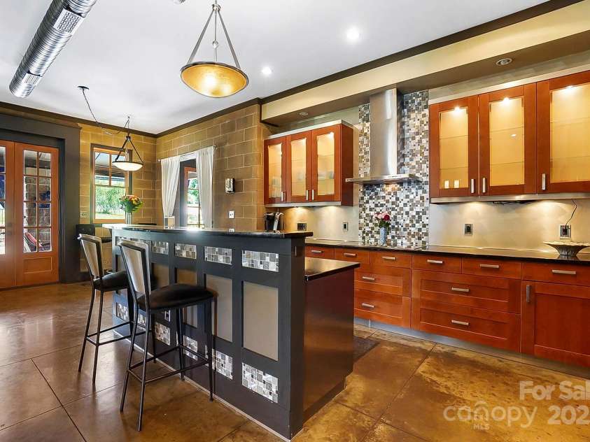 14701 Cabarrus Road, Mint Hill, NC 28227.  MLS# CAR4260366, YatesRealty ID 24046. Kitchen