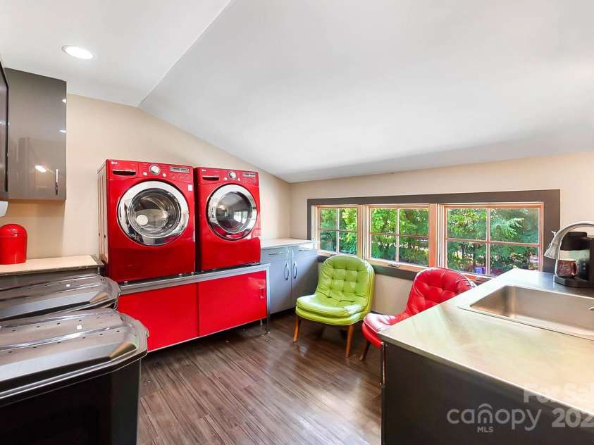 14701 Cabarrus Road, Mint Hill, NC 28227.  MLS# CAR4260366, YatesRealty ID 24046. Laundry Room W/Tv and Sink
